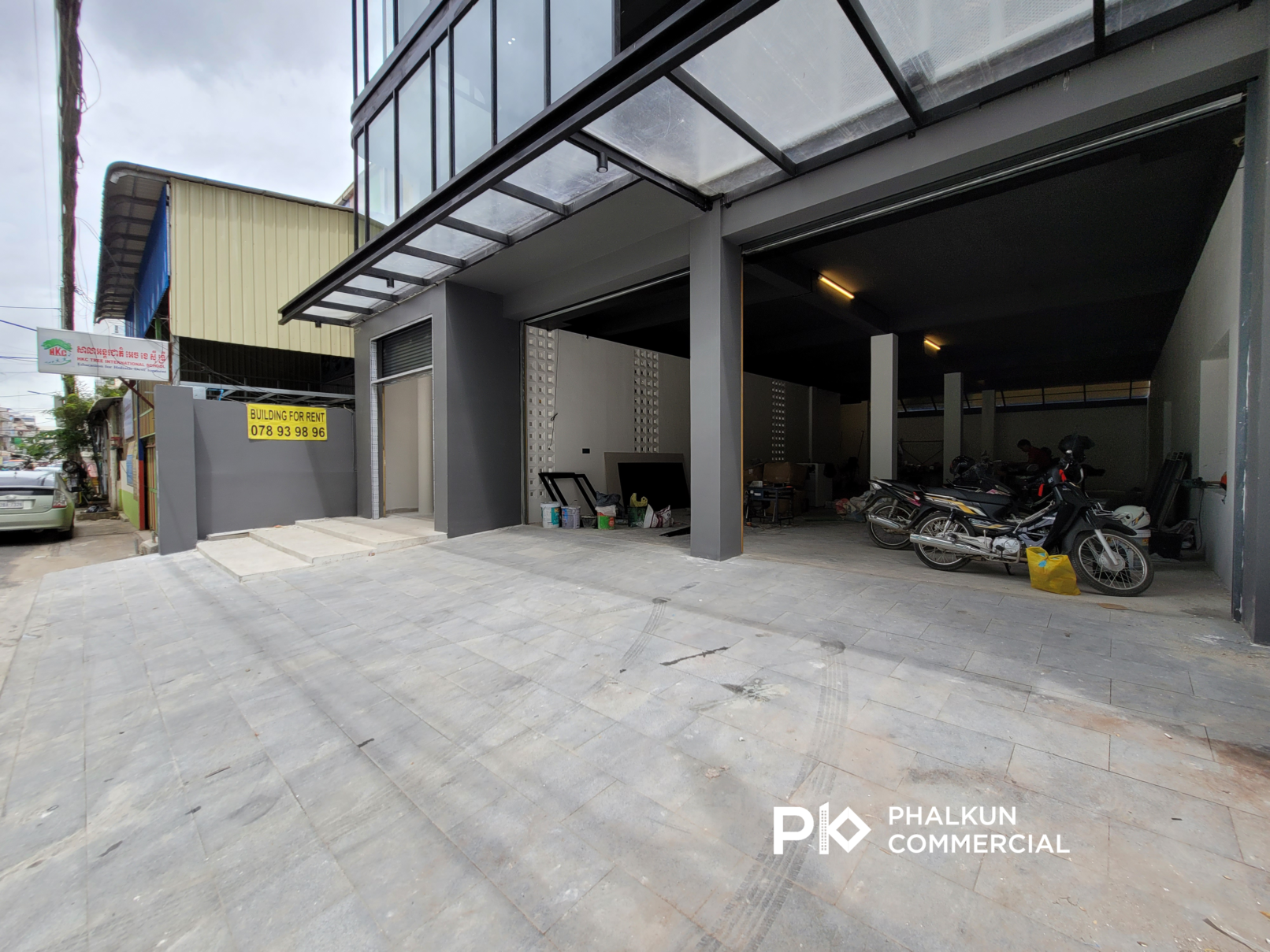 Front Building View-Big Parking Space